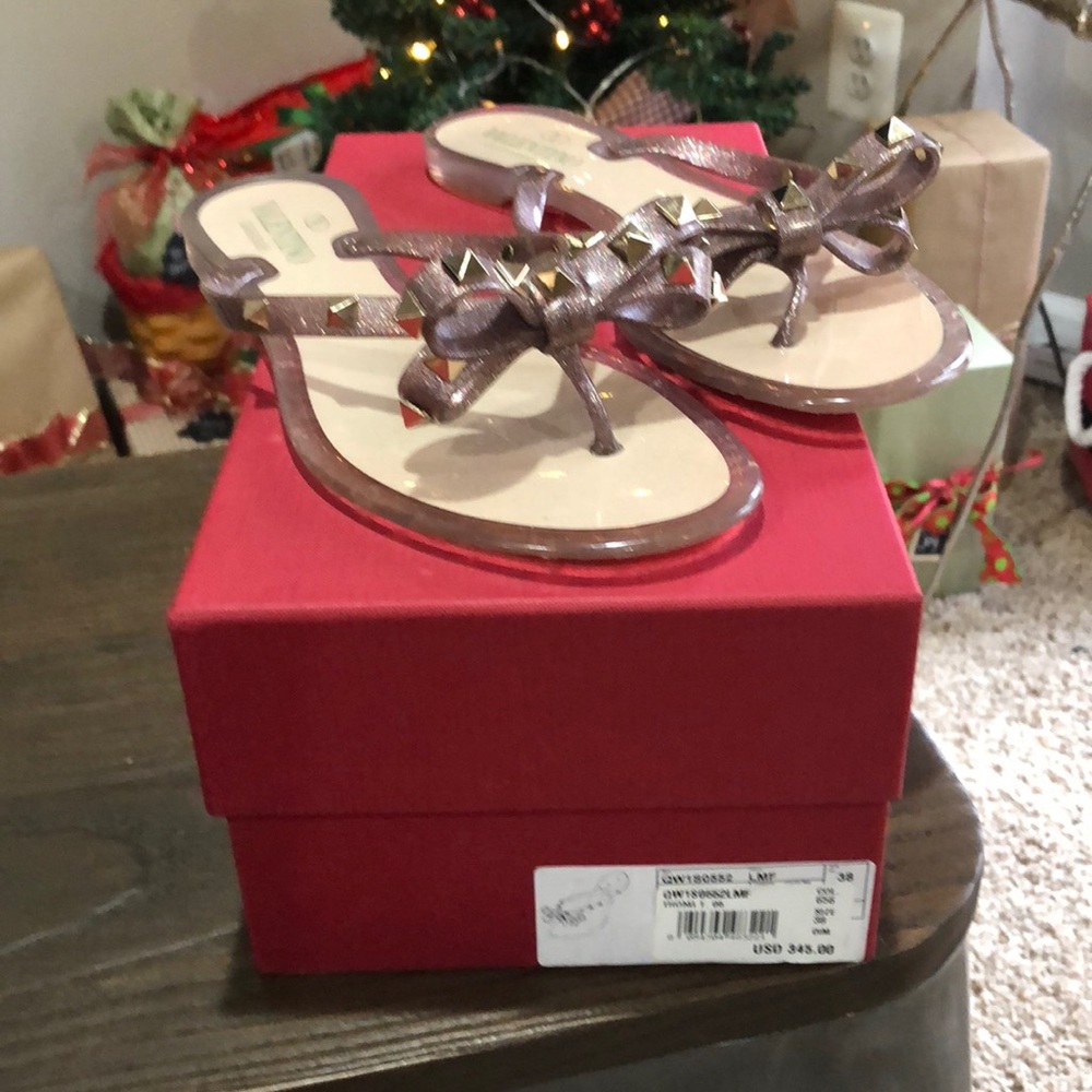 Authentic Valentino Rockstud Thong / Flipflop